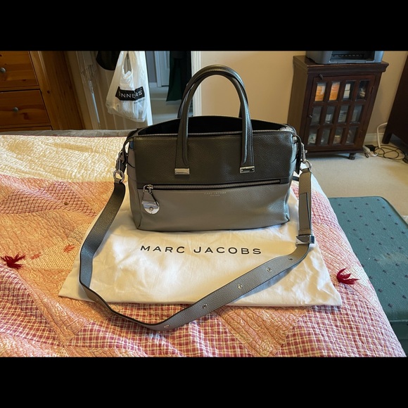 Marc Jaco purse. Only use for a few months. - Picture 5 of 5